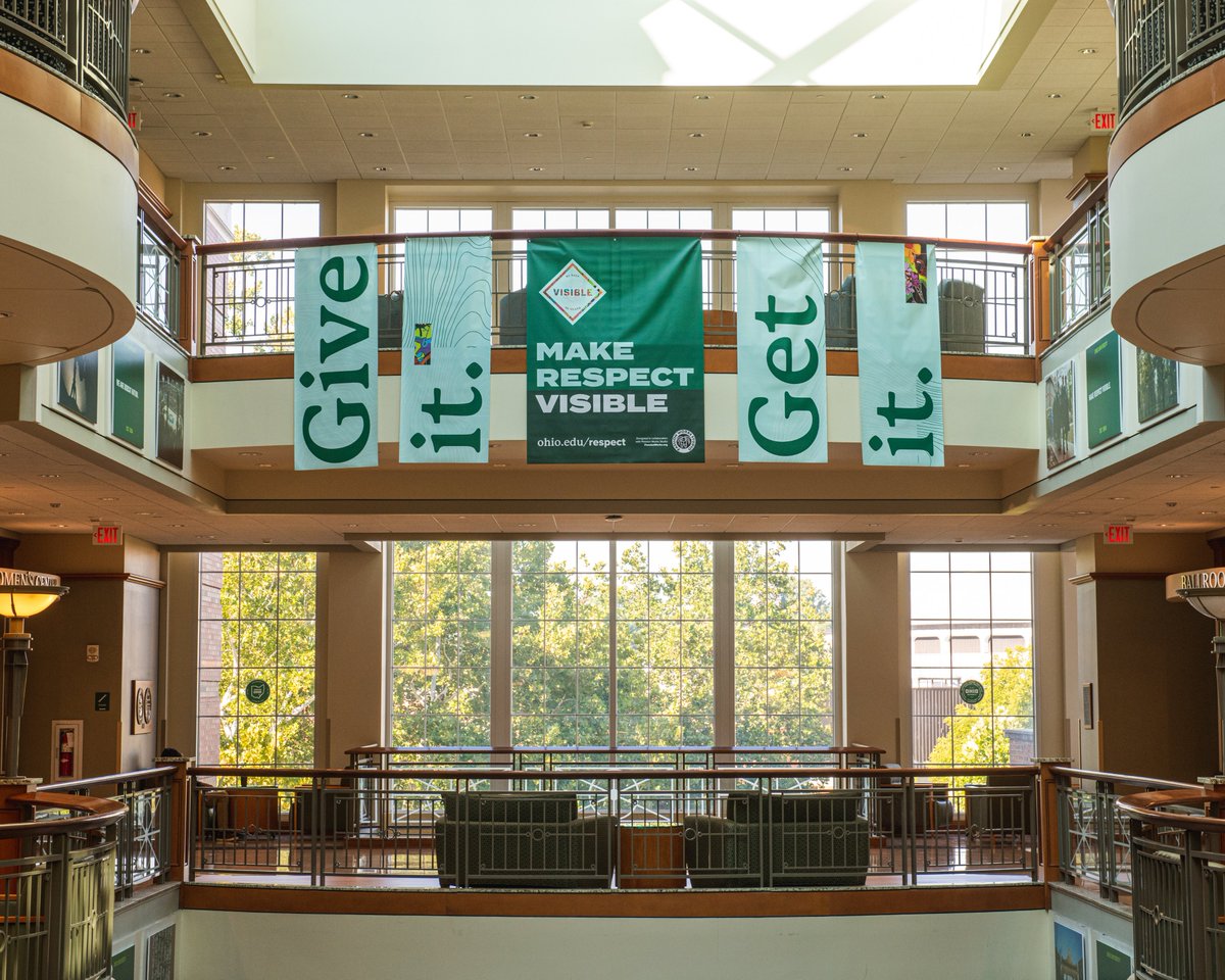 ohiou's tweet photo. To expand the reach of #MakeRespectVisible into the greater Athens community, Ohio University has partnered with @PWStudio, an Athens-based art studio known for its vibrant displays and rainbow-colored palette. 💚
📰» https://t.co/Tr5m973bRX https://t.co/fveXyLkOkD