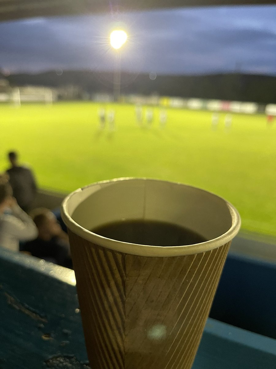 nigelcarson's tweet photo. Half time Bovril with a dash of Hendo’s! Well sold to me by the lady working in the cafe and a good call 👍 @HendersonsRel @parksteelsfc https://t.co/j90yx7d3WB