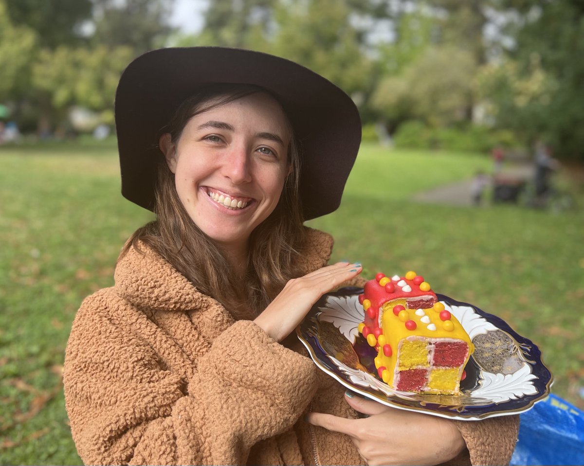 rachelectron's tweet photo. Took her out on a hot date to the park! Turns out that under UV irradiation she's highly metastable and epitaxial liftoff proved challenging

📸 @CelestzitePhD https://t.co/DyTNWuNJT3