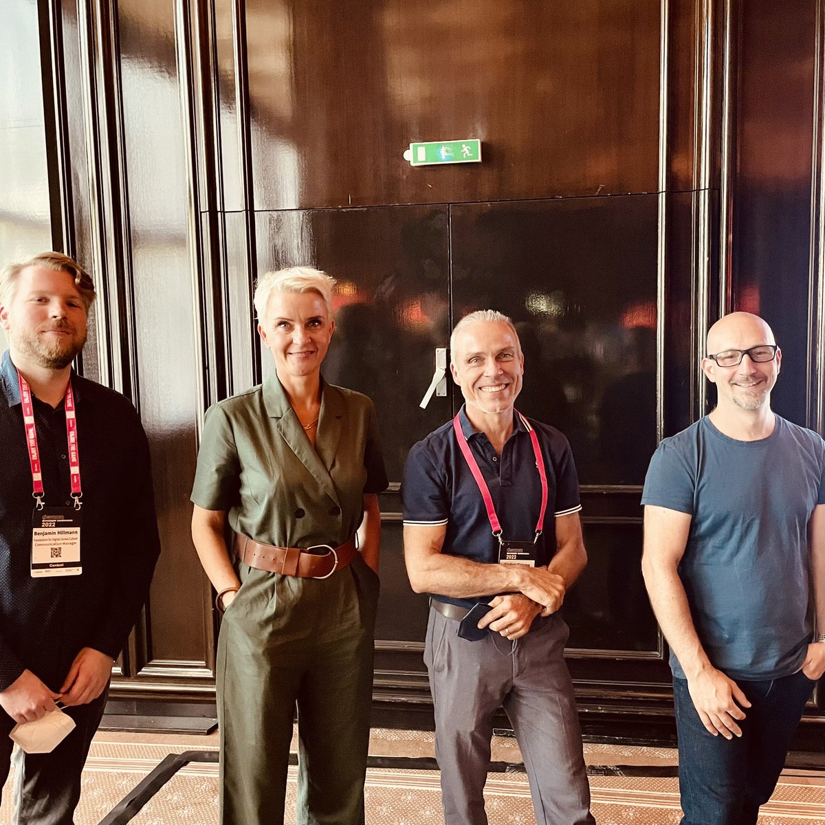 Schön war es heute im #devcom2022-Pitch-Workshop „Good Games for Good Causes“ der <a href="/Digitale_Spiele/">Stiftung Digitale Spielekultur</a>: Exzellenter Input der Dozent:innen <a href="/EvaBertram/">Eva Bertram</a> &amp; Prof. Clemens Hochreiter <a href="/RealityTwist/">Reality Twist</a> motivierte die teilnehmenden Gamesstudierenden zu kreativen Ideen. stiftung-digitale-spielekultur.de/project/pitch-…