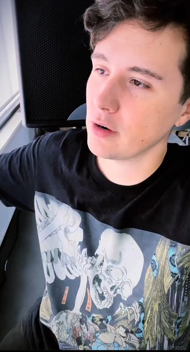 phanoutfits tweet picture