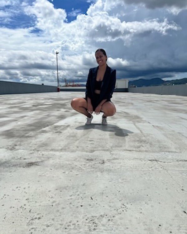 YiaLoren's tweet photo. Straight up to the higher beings๐ฅ๐๐ #oufh https://t.co/6HSF0S14j6