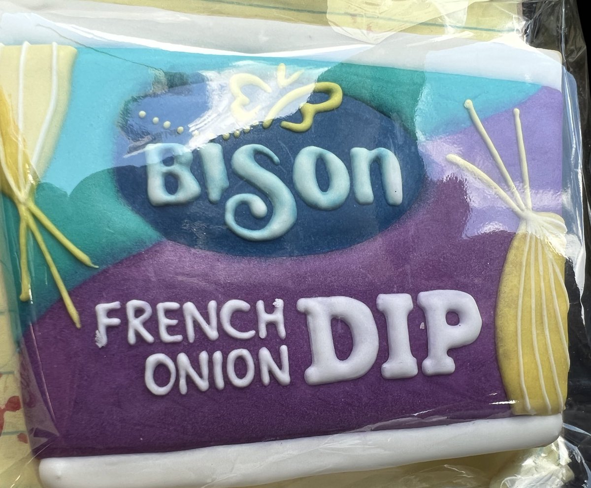 MSchwartzTV's tweet photo. Only in Buffalo is a cookie of French Onion dip appealing https://t.co/X9mKFoJbUz