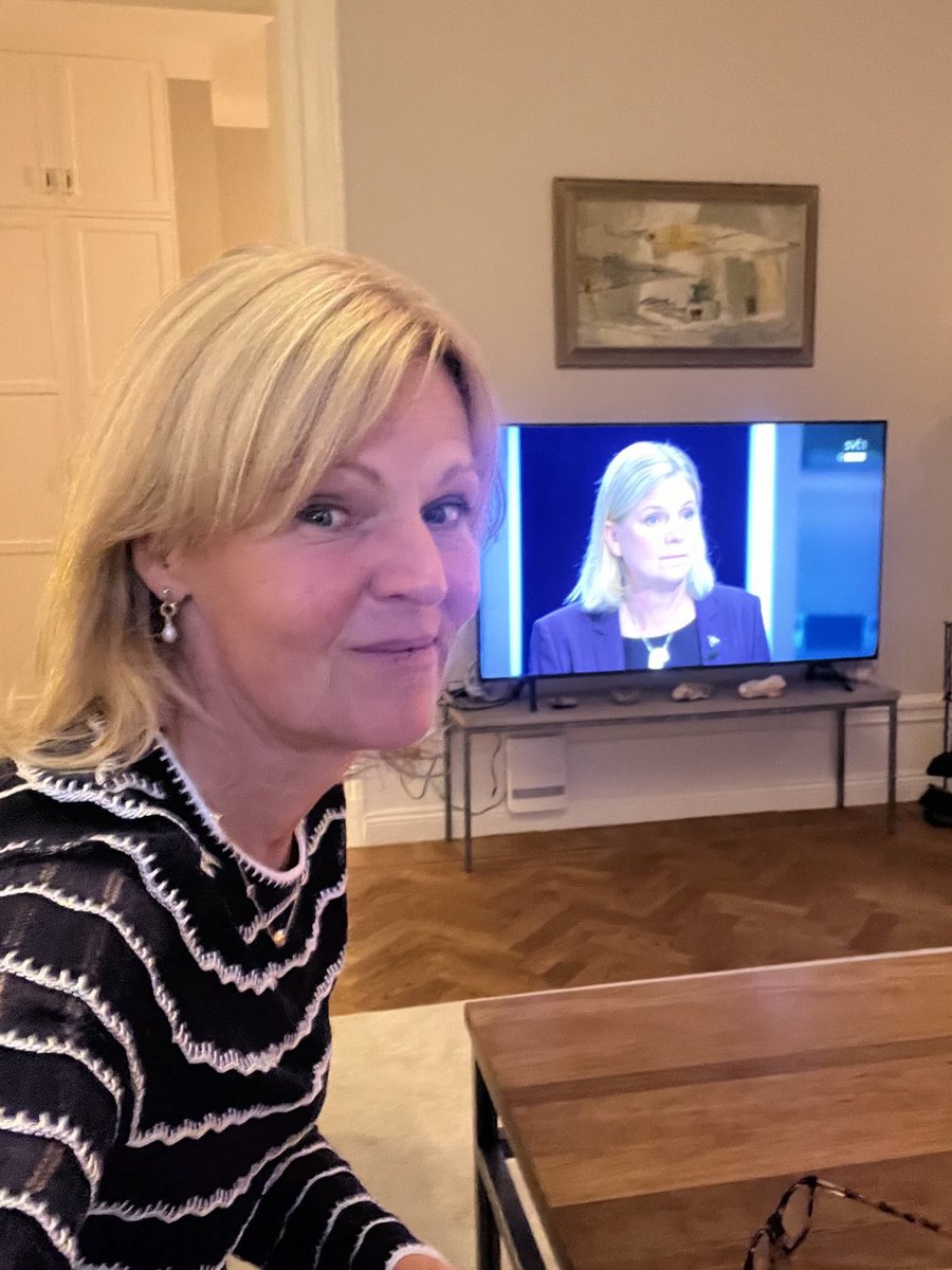 Anna Hallberg tweet media