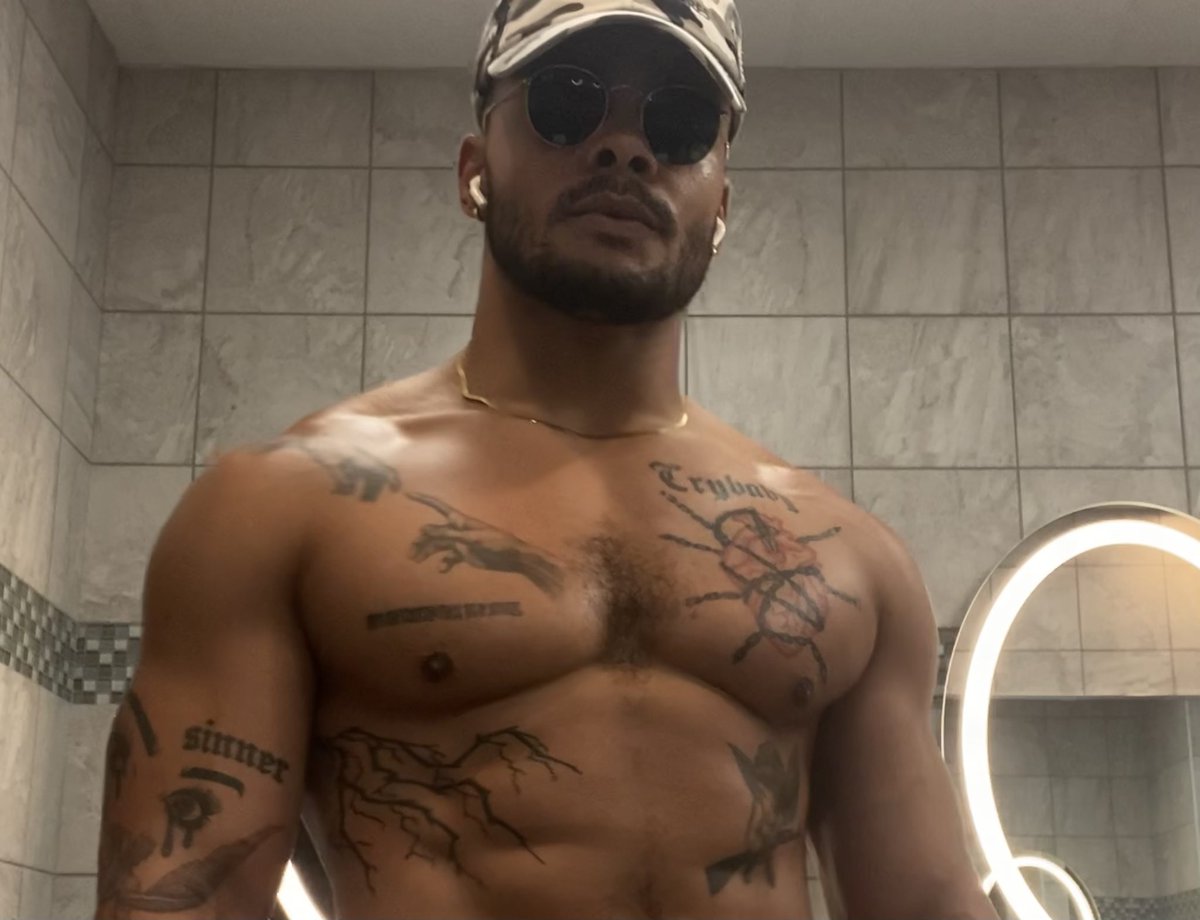 owl.0011 tweet media