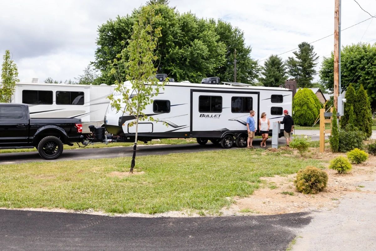 We love offering a way to experience the great outdoors with most of the amenities you’re used to! With full hookups, sewer, water, power, and plenty of space, our resort has everything you need and more. #MeadowBrookRVResort #ExploreNorthCarolina #ThingsToDoNorthCarolina