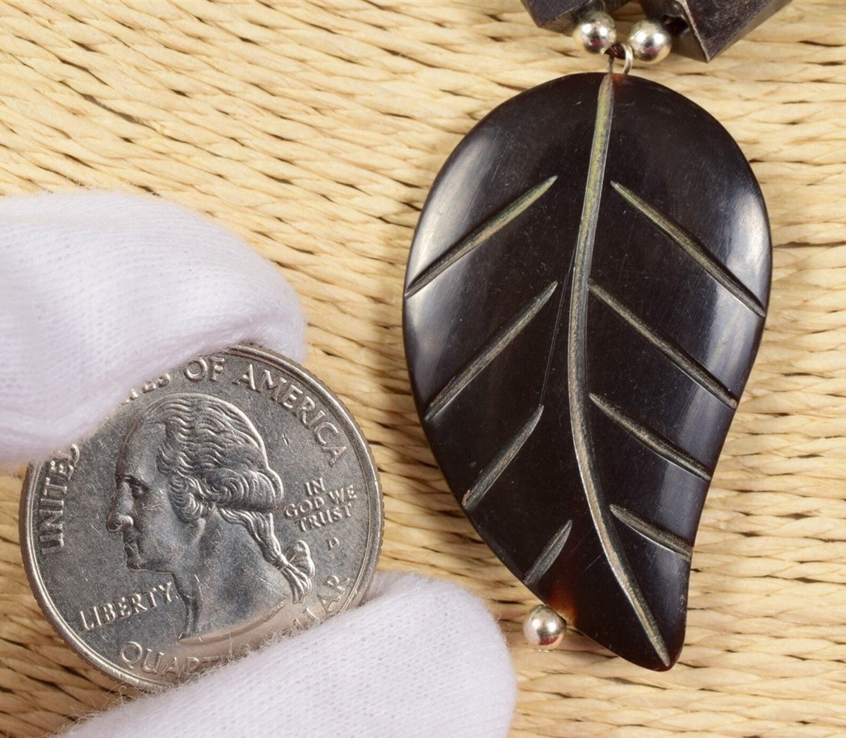 AmandaW05705745's tweet photo. 18" Natural Carved Buffalo Horn Leaf Motif Beaded Necklace Sterling Silver 925 👋
 #Buffalo #Beaded #Sterling #Silver #leaf #Necklace #motif #Carved #horn #borntodeal #EtsyEmail

👉https://t.co/BX1pnaE2UG https://t.co/kOX8hjPyJN