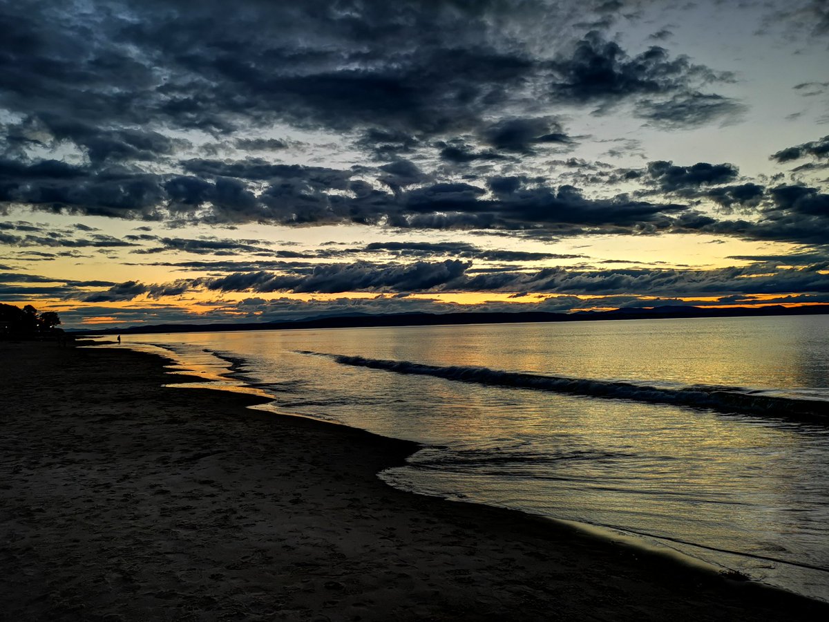 мєℓєиιє tweet media