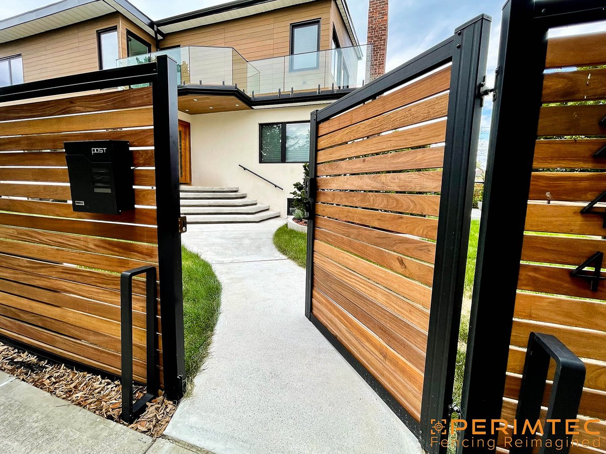 perimtec's tweet photo. First impressions are everything. With Perimtec, you can create an entrance to your home that is beautiful, stylish and luxury, while also giving your home an extra layer of safety and privacy. https://t.co/HCflh1a6x5