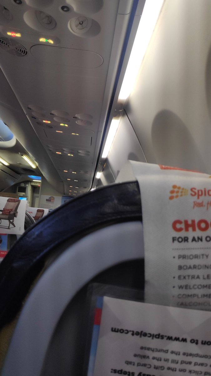 hshfp's tweet photo. A terrible experience travelling to Mumbai from Dubai on your flight SG14. Torn seats, broken and flickering tubelights, uncomfortable leg space and what not. I understand it is a bidget airlines but this is unacceptable. @flyspicejet @Pib_MoCA https://t.co/VI1XW6S5ME