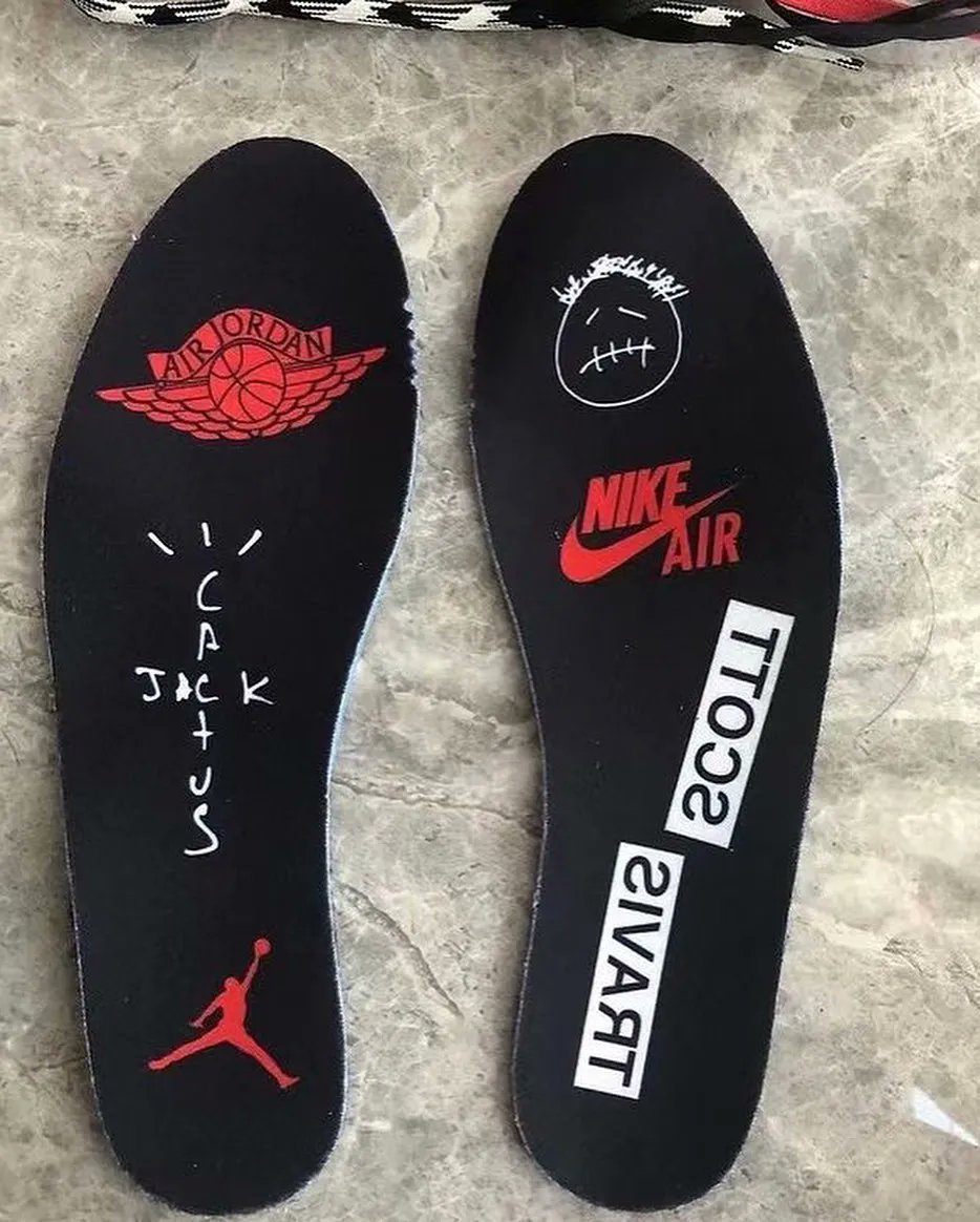 JustFreshKicks's tweet photo. Travis Scott x Air Jordan 1 Low "Black" Releasing December 15th https://t.co/yRS3X8aWNM https://t.co/QRAUsA4wf0