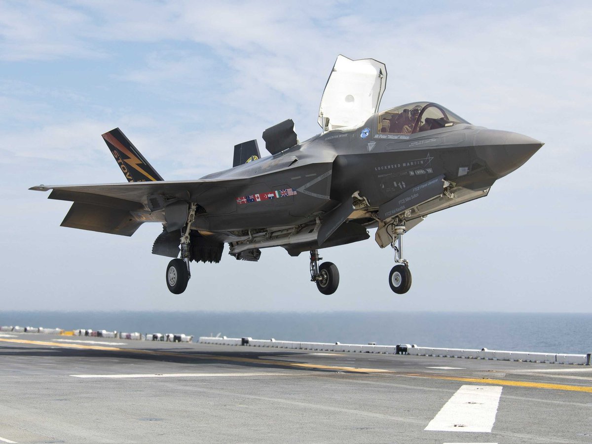 Nos vamos a gastar 10.000M€ en aviones de guerra F-35 de Estados Unidos. Luego dirán que no hay dinero para las pensiones.