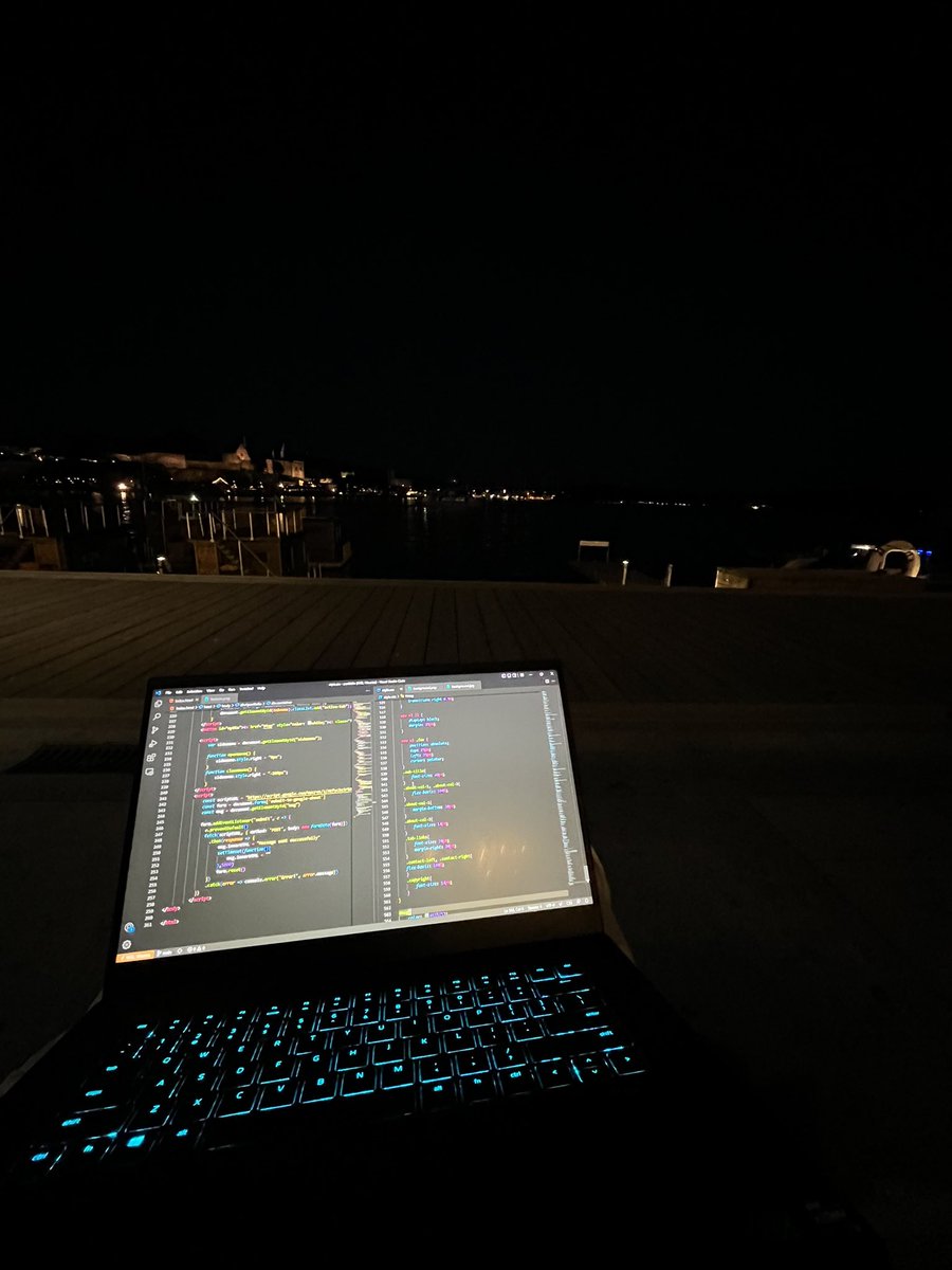 jelluh's tweet photo. Being productive with a view… https://t.co/i4BpHNK4Ho