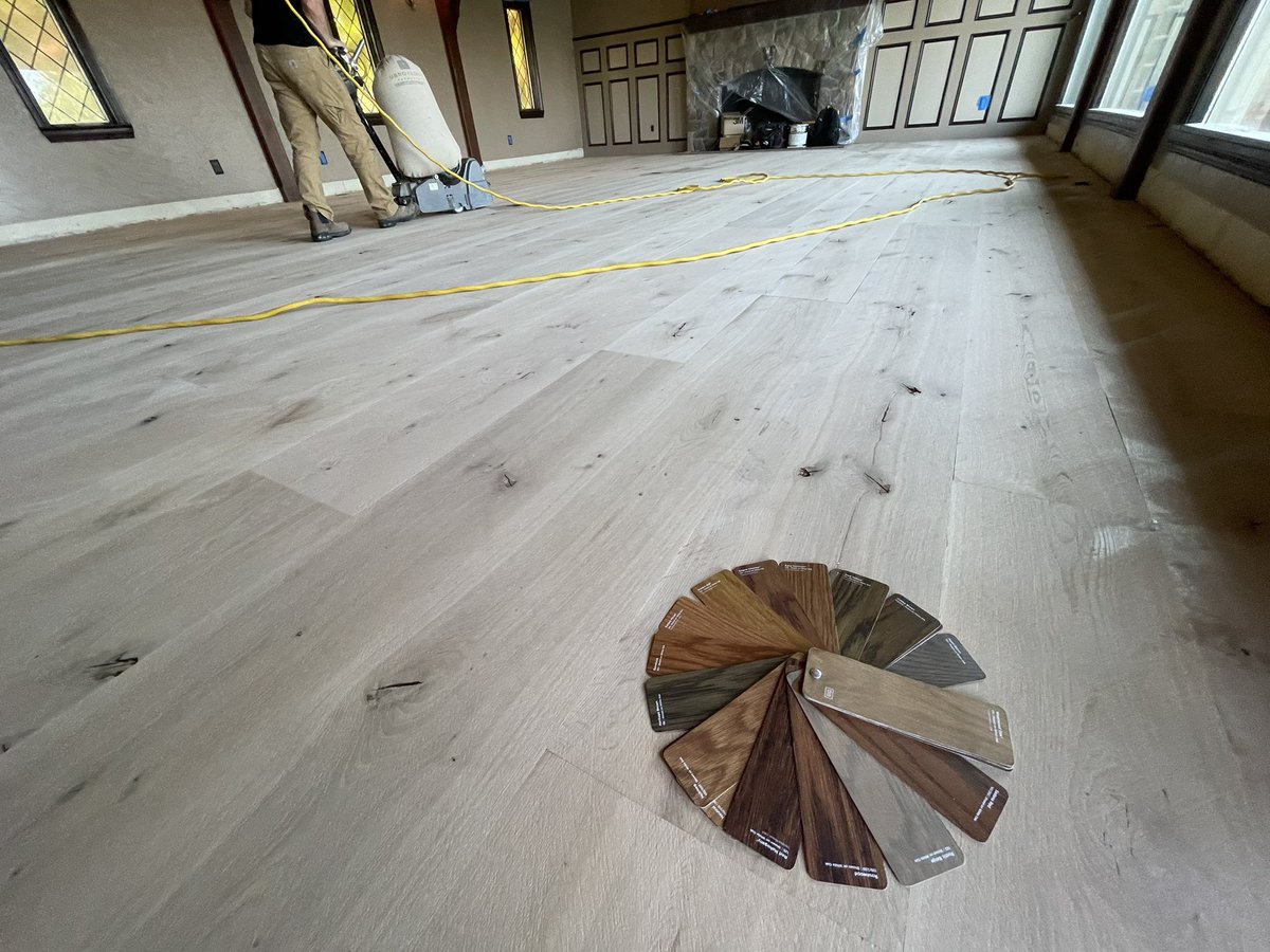 stefandwarven's tweet photo. The SANDING Has begun! Now to pick a stain! Which is best for a Castle/Gameroom?π€#chateaupokorny #gameroom #mancavern #whiteoakfloors https://t.co/AGdA9r5PPz
