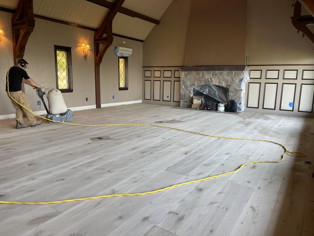 stefandwarven's tweet photo. The SANDING Has begun! Now to pick a stain! Which is best for a Castle/Gameroom?π€#chateaupokorny #gameroom #mancavern #whiteoakfloors https://t.co/AGdA9r5PPz