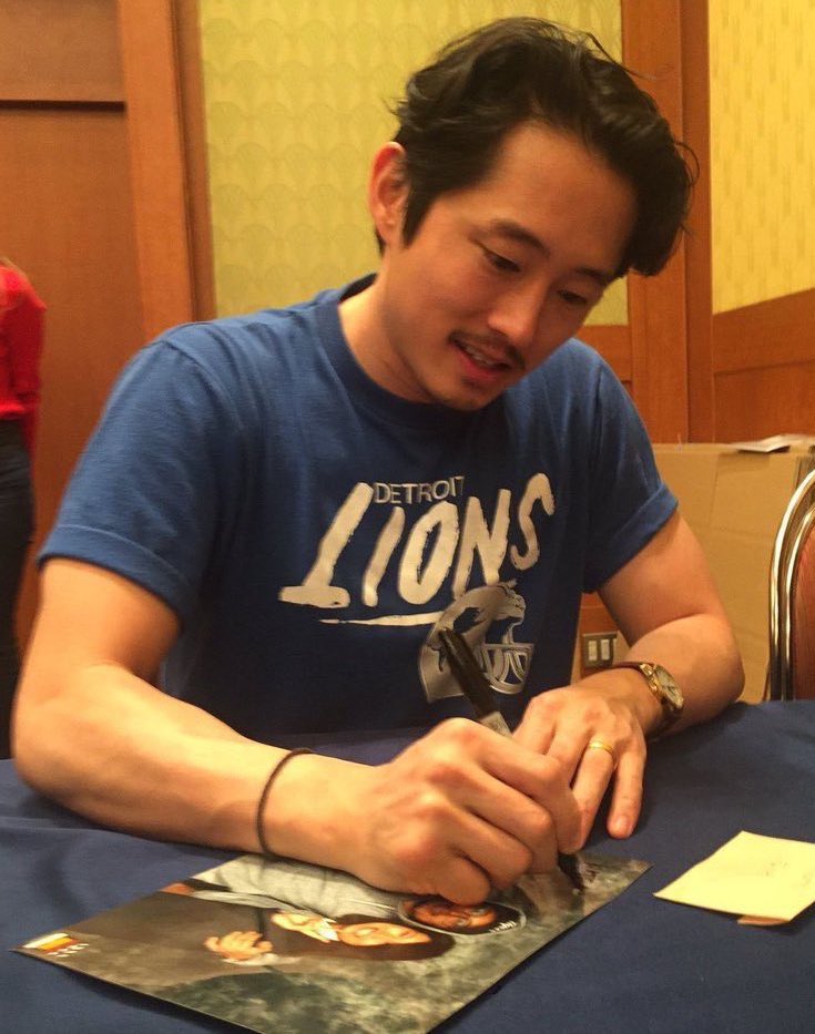 steven yeun archive (@yeunarchive) on Twitter photo 