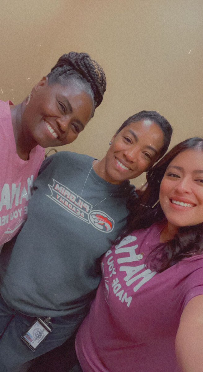Ms_GBarrientos's tweet photo. “Today a reader, tomorrow a leader.” @MonaD70449745  @PilgrimHISD 

#readingteam #readers #pilgrimproud https://t.co/jPfYzZ4YSd