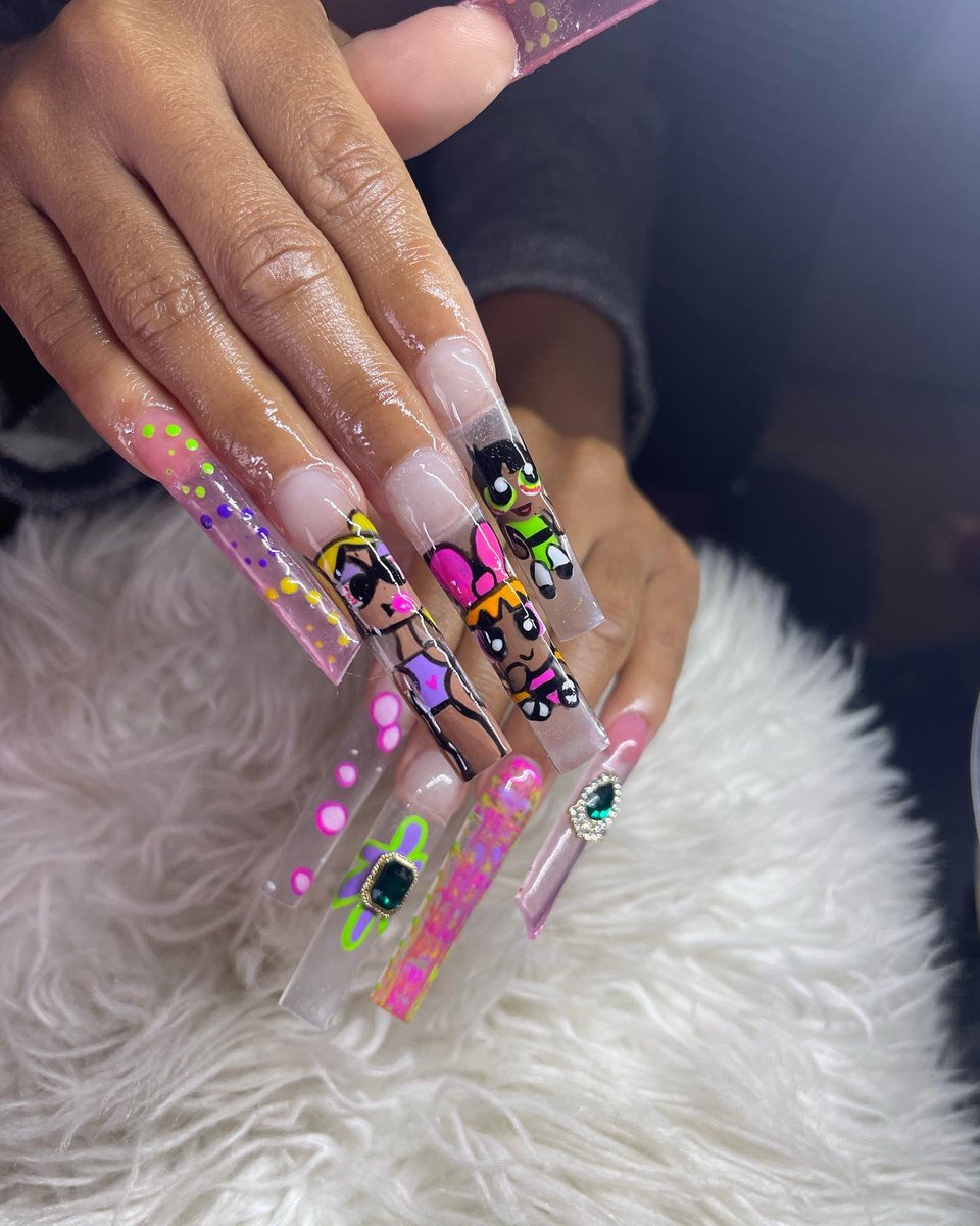 stopcrushin's tweet photo. RARELY even post on here but let’s see …. Anyone need their nailss or acrylic toes done ?? BANANASNAILSS 🍌 https://t.co/wDSaDluZ80