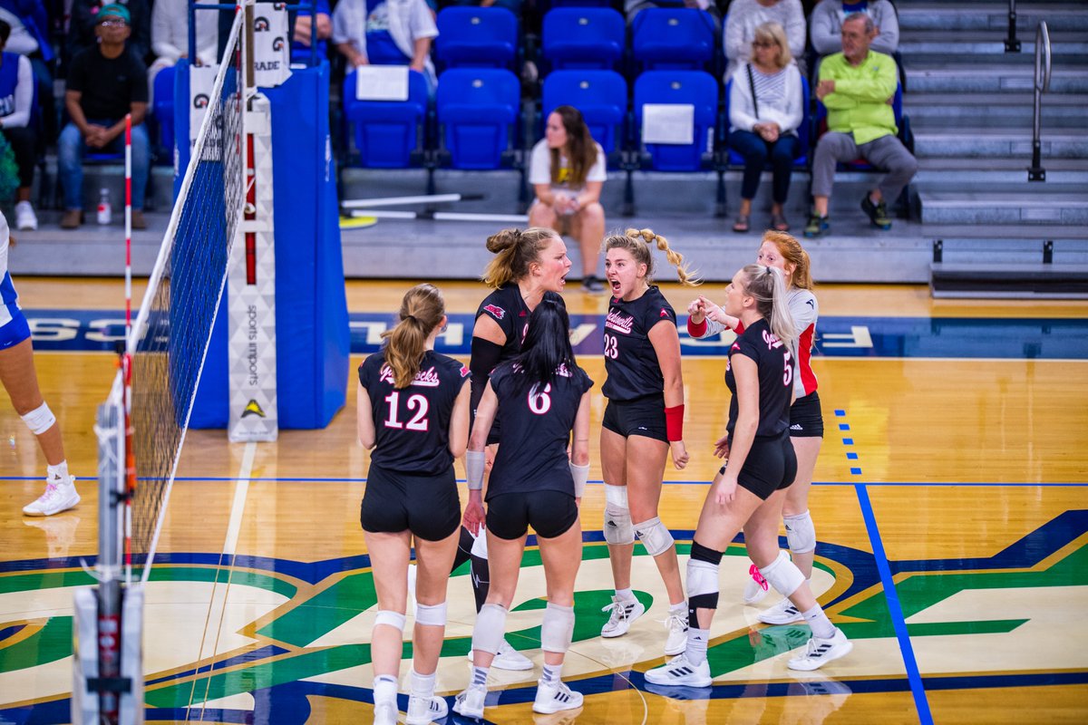 .<a href="/JSUGamecocksVB/">Jacksonville State Volleyball</a> was selected to finish 2⃣nd in the @ASUNVolleyball Preseason Coaches Poll after an appearance in the #ASUNVB Championship Final last szn 🏐❕

📰| asunsports.org/sports/wvball/…

#ASUNBuilt | #StayCocky