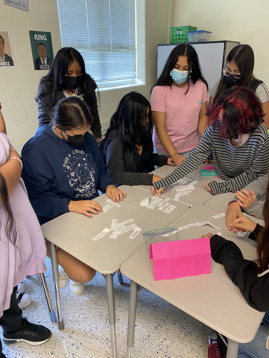 MsHSabol's tweet photo. Nothing like a little class competition to shake things up! Students raced to sort terms into “#Civics” and “Not Civics” categories as we started the year off by discussing what #8thgrade Social Studies is going to be all about #FirstDayFairfax https://t.co/iUqoYdLIp4