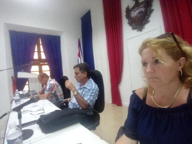 MigdaliaRodriq4's tweet photo. Chequean las máximas autoridades del Partido y el Gobierno, las acciones que se realizan en el enfrentamiento al Dengue. 
@AsambleaMunic10 
@aquerrebere https://t.co/0LvrudXuDQ