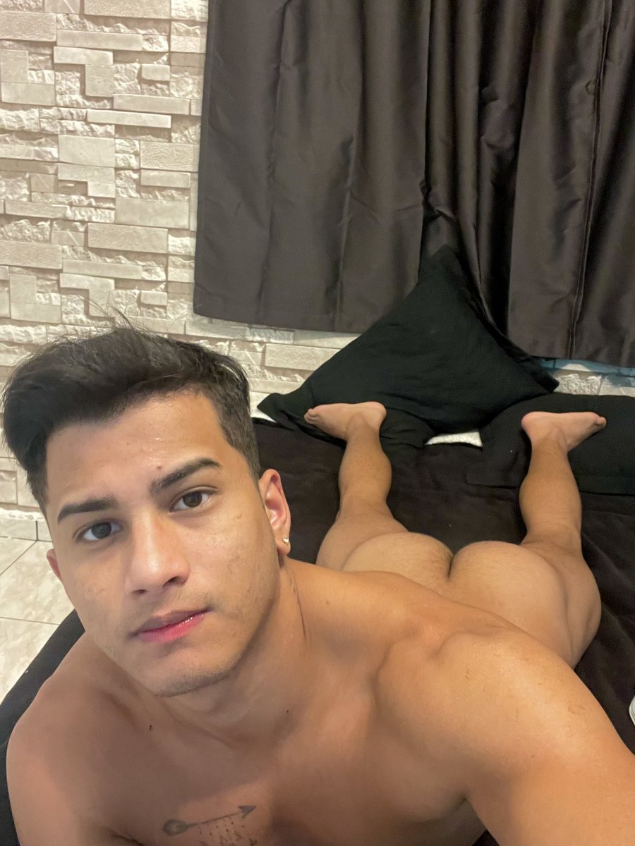 guilherme_dsil's tweet photo. Tô ficando todo peludo🥵alguém ai curte? https://t.co/c6IRV9lzUF