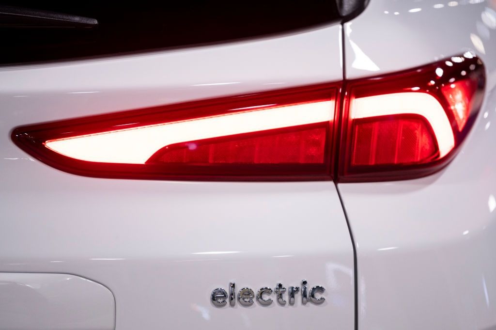 CARandDRIVER's tweet photo. Electric car's turning point may be happening as U.S. sales numbers start to climb: https://t.co/aInYhfPTK6 https://t.co/ElYzgn9hFl