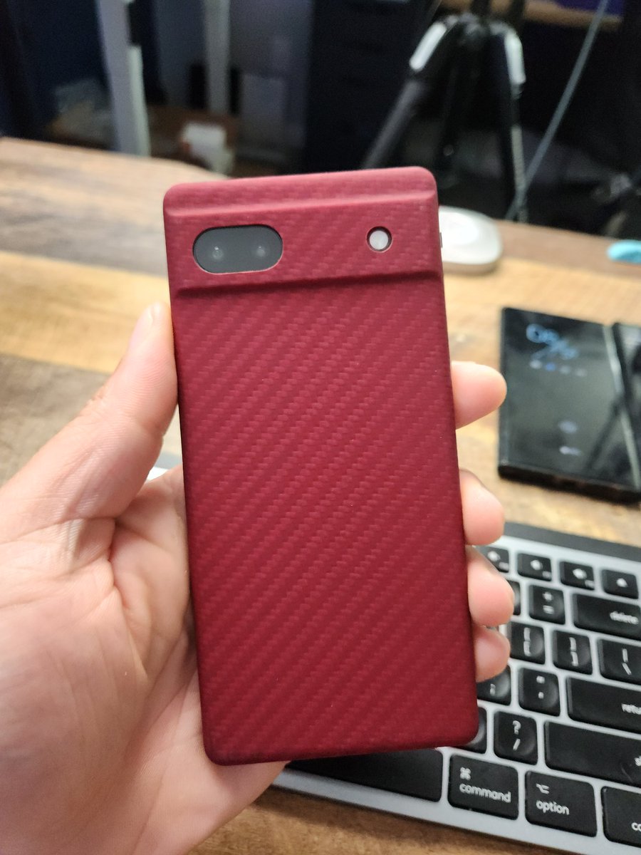 That Crimson Red Latercase for the Pixel 6a 🔥