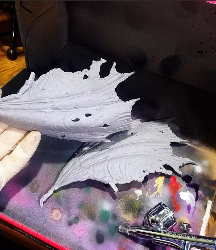 Elle_FireSpray's tweet photo. Any guesses on what I'm priming tonight? 👀^^

#WIP #somethingbig #miniormaxi #workinprogress https://t.co/d2AjoSYevb