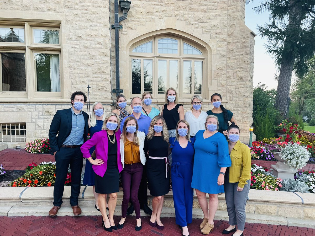 MayoUrology's tweet photo. Congrats to @heidimoser8390, the newest graduate from the @MayoUrology NP/PA Urology Fellowship. We are so proud of you and are thrilled to officially welcome you to our team. Now accepting applications for our next interview cycle https://t.co/CQXQ92uluY https://t.co/1D8p3CnJGB