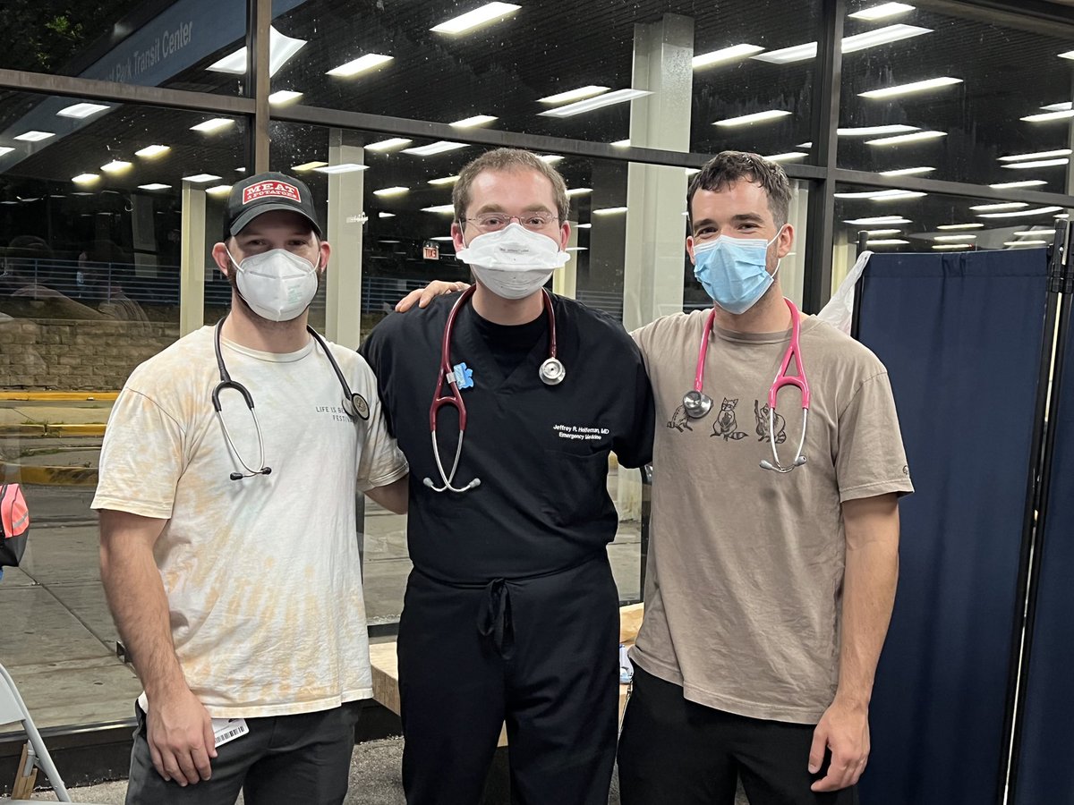 Love seeing our new <a href="/LoyolaEM/">LoyolaEM</a> alumni continuing to do great things for the community #service #streetmedicibe #housingishealth <a href="/LoyolaStreetMed/">Loyola Street Medicine</a>