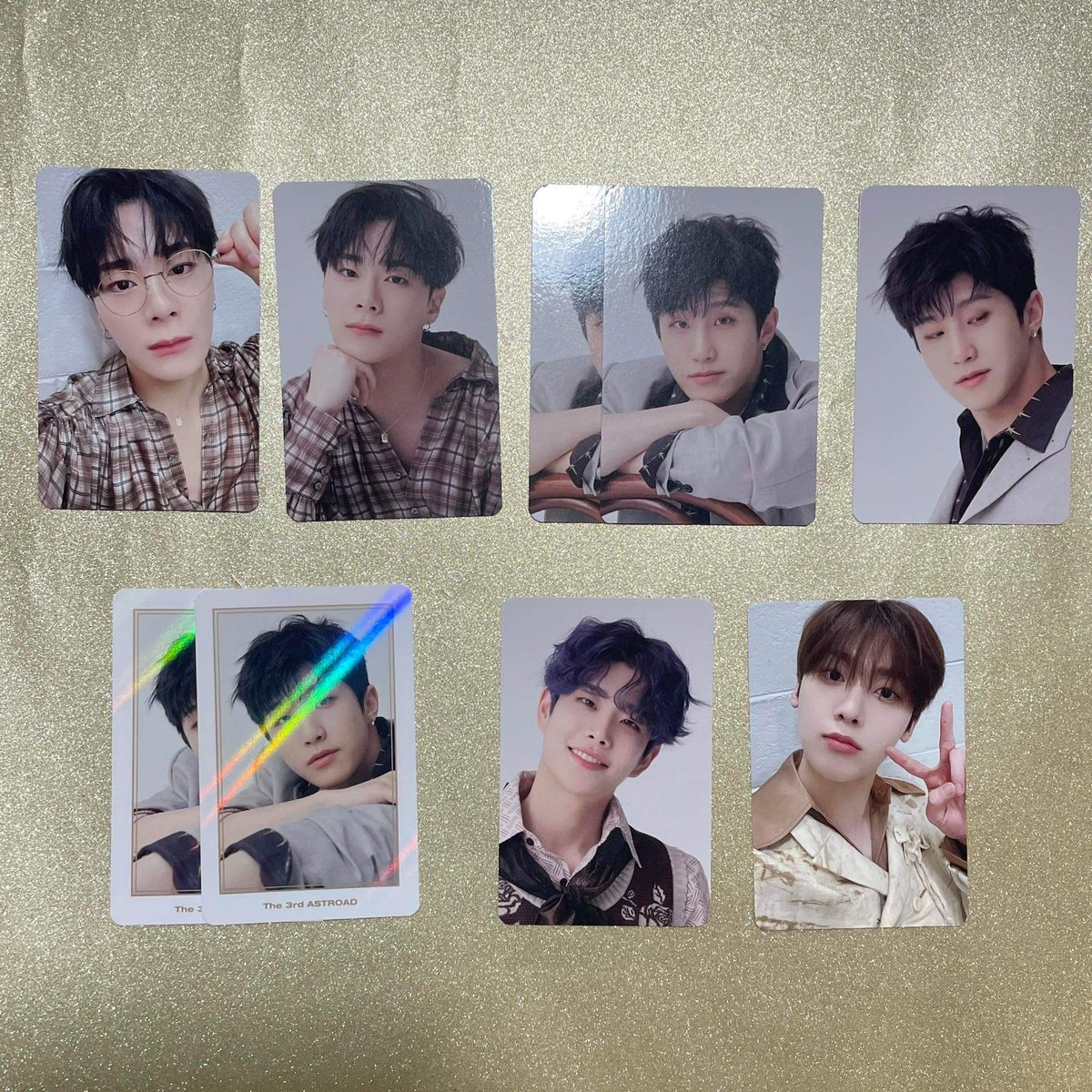 fanessentialsph's tweet photo. ꒰ #FEPHOnhand ꒱ wts/lfb 

｡:°ஐ  astro stargazer trading cards

ꔛ  no rush shipping
ꔛ  payo

dm to buy~! https://t.co/fRHOONciha