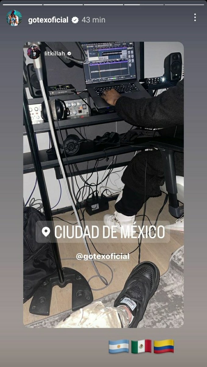 JukiCharts's tweet photo. 📍||El cantante Lit Killah subio una historia donde está en Ciudad de México con gotex, el mismos gotex reposteo la historia de Lit Killah donde puso tres banderas de países🇲🇽🇦🇷🇨🇴. Gotex es amigo de Juan de Dios Pantoja y muchos fans están suponiendo que puede haber colaboración+ https://t.co/1ZFmbLhfu6