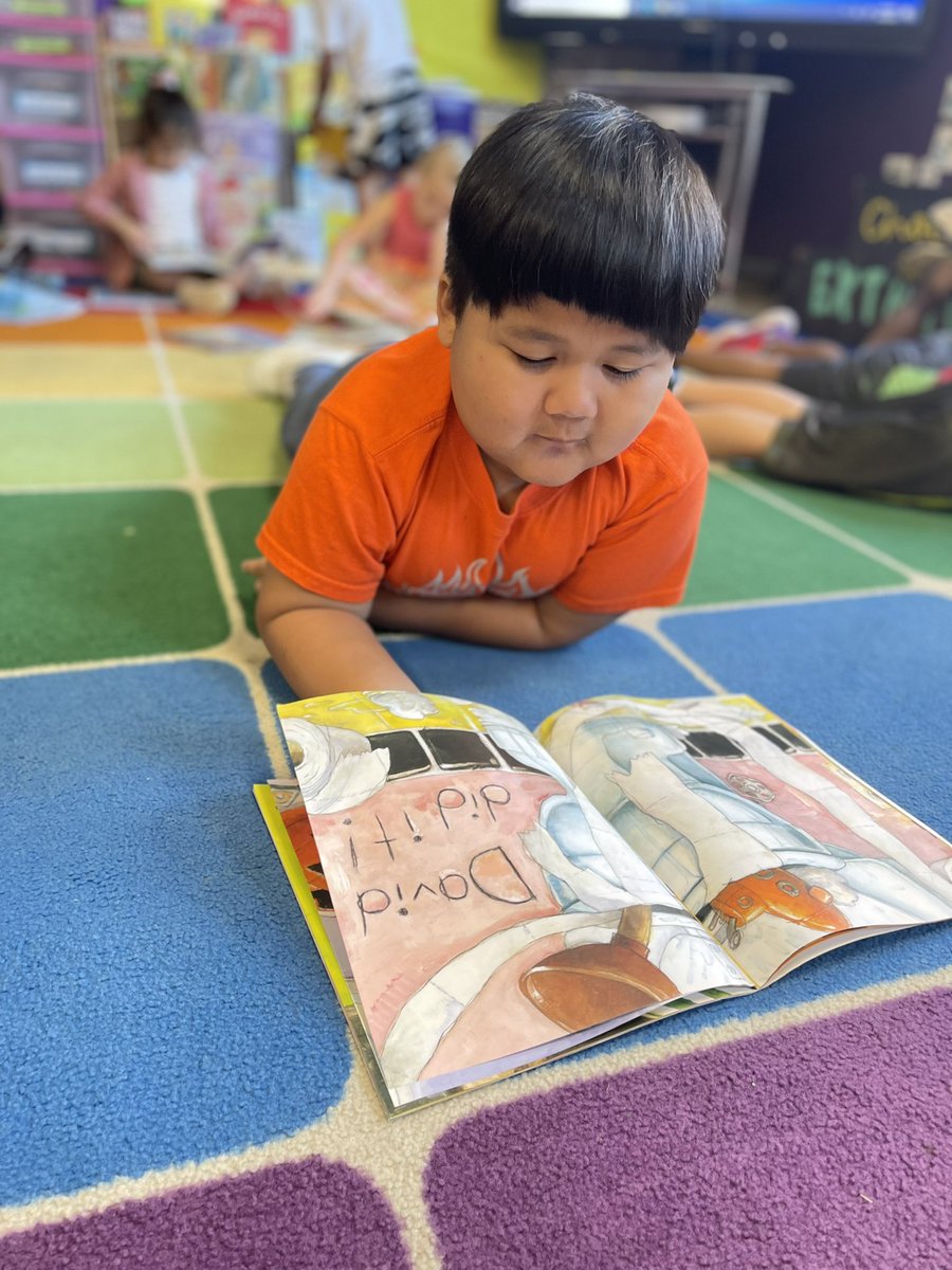 BrightDishman's tweet photo. Today we practiced different ways of reading a book! Lots of friends revisited books we read together last week. https://t.co/IDbIzID1bf