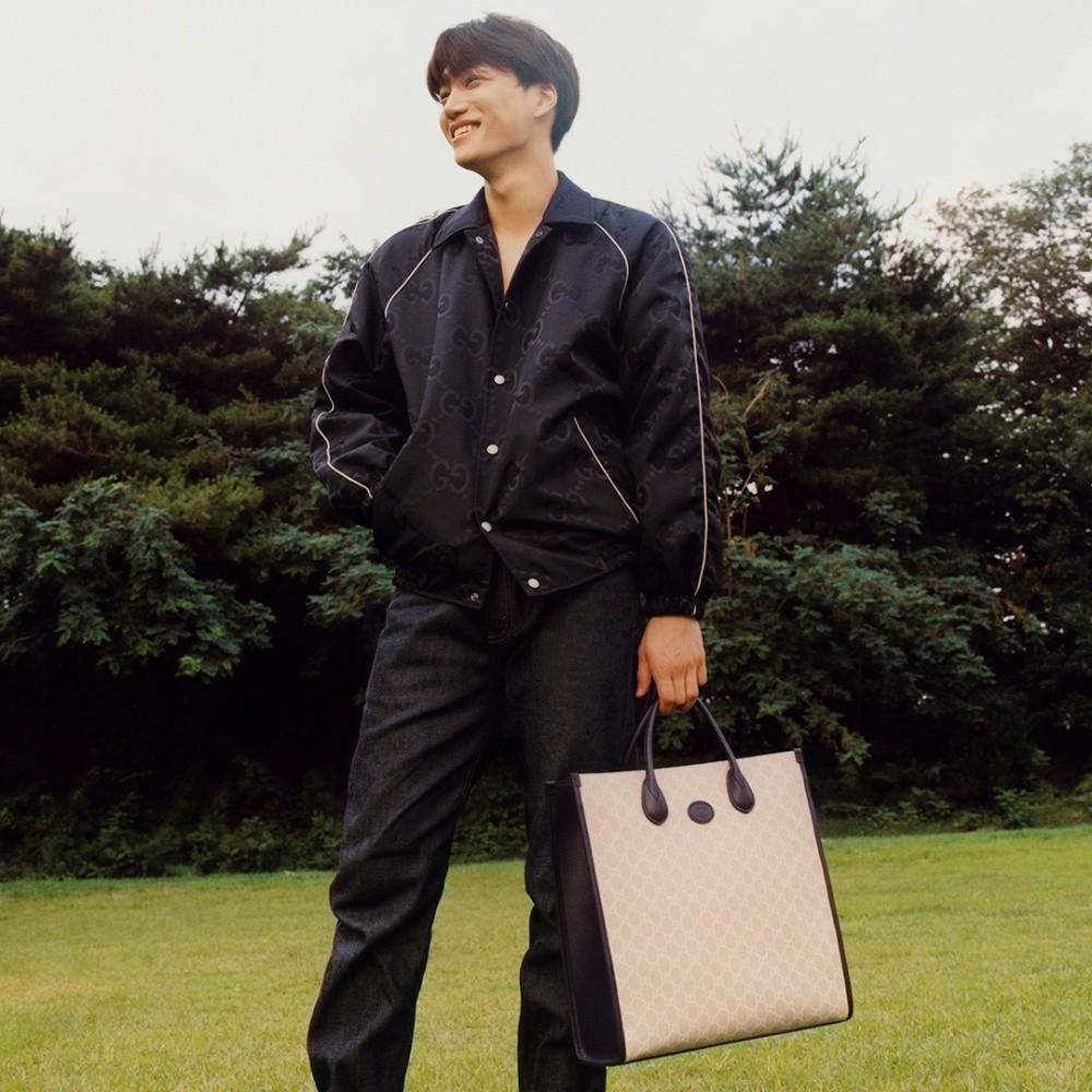 Jong_Innie_Bear's tweet photo. The HUMAN GUCCI is back
#KAI #카이 #Guccikai #GucciGlobalAmbassador_KAI https://t.co/G2mCVZRAbJ