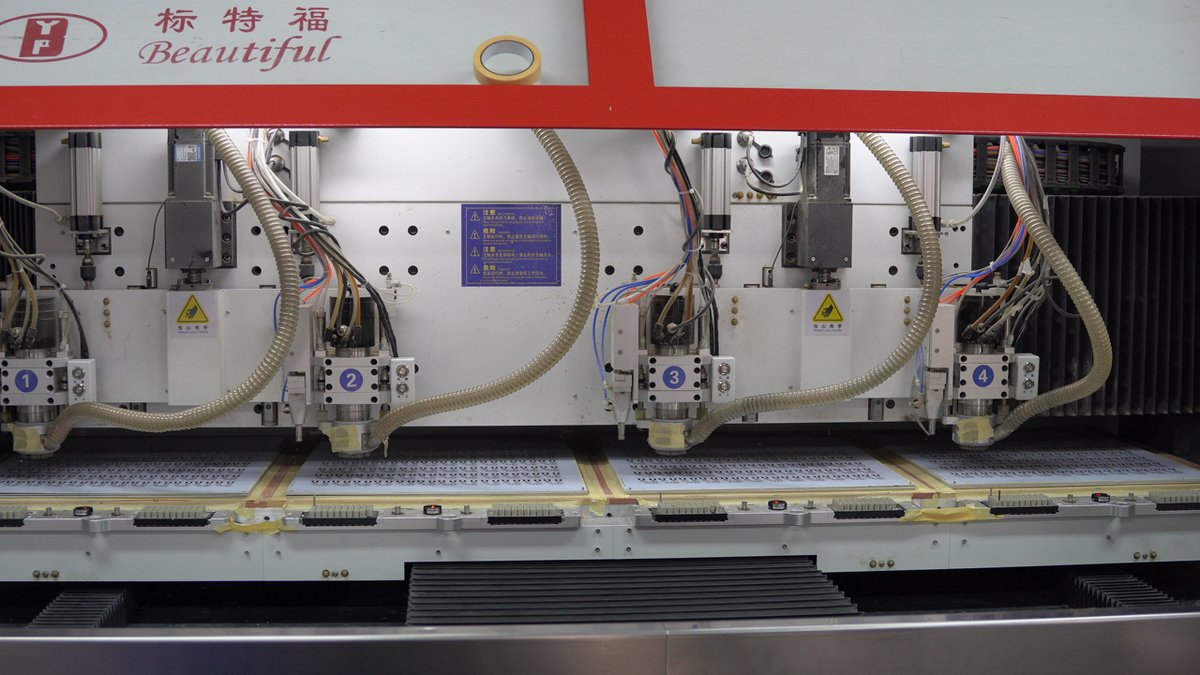 allpcb's tweet photo. The machine is used for drilling😁
#allpcb #pcb #pcba #SMT #SMD #electronics #pcbassemble #pcbdesign #pcbmanufacturing #hardware #assembly #game https://t.co/L6wXXyU7sz