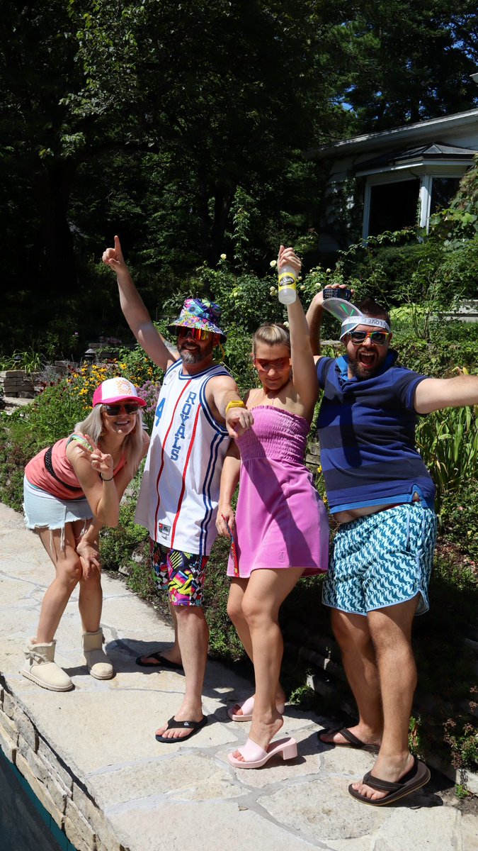 JCtheQueenTV's tweet photo. The #y2kpoolparty was a total success. #cacklingqueens #genericsuburbangay #poppedcollars #2000sRewind #realworlddesmoines https://t.co/FtltaIdy62