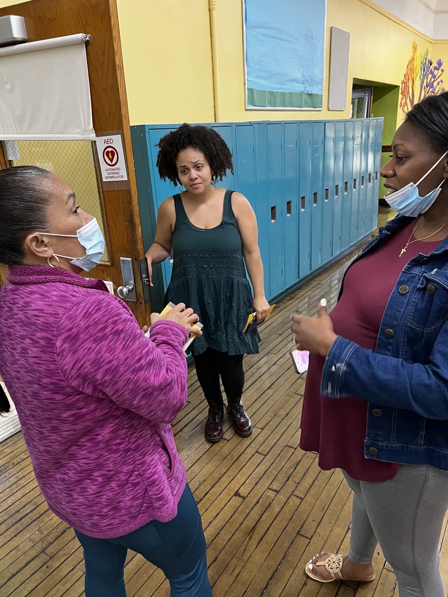 teach4mykidz's tweet photo. Visited Principal Smith and some of her staff today at Maybury. What a welcoming environment! They are ready to continue the Rise! #YearofRecovery #DPSCD https://t.co/K1zixaSs7l