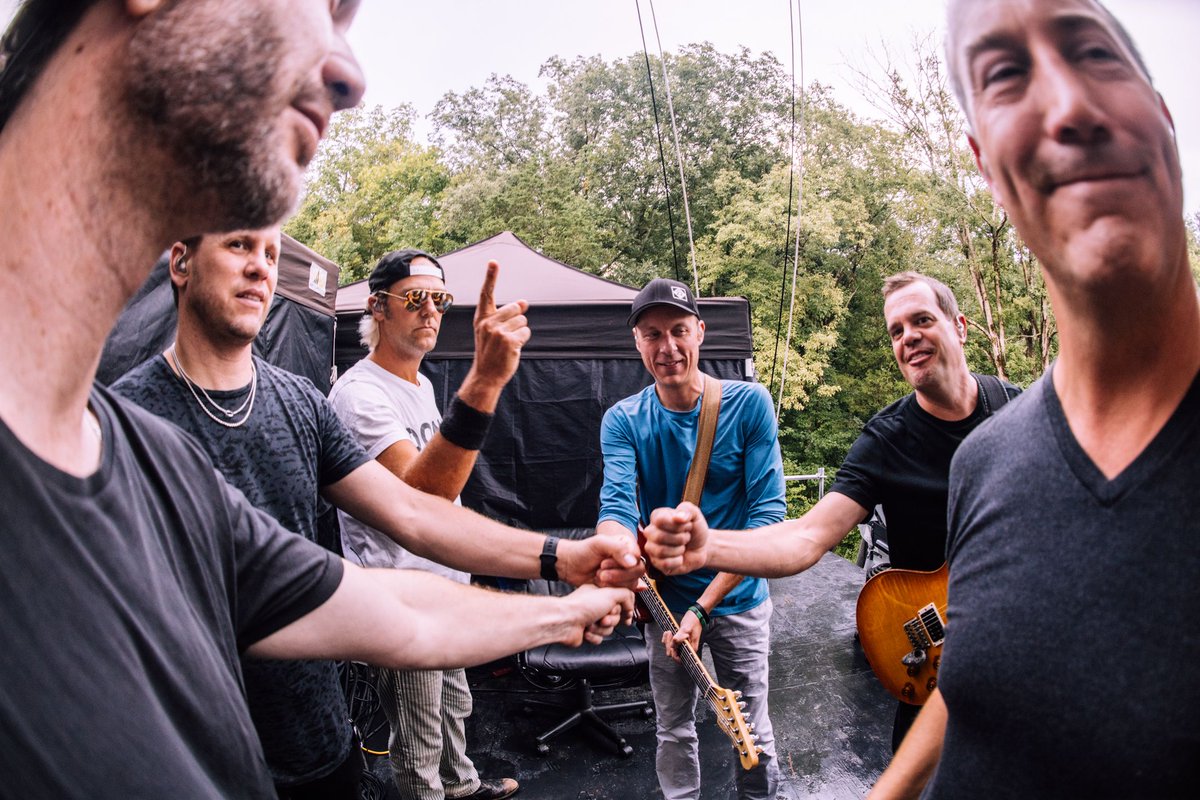umphreysmcgee's tweet photo. Have they debuted "Fenced In" yet? -Asking For A Friend
https://t.co/PYd3MUrkKj
🎥 @Keithagriner
📷 @taragracerfoto https://t.co/gQfl3CAheD