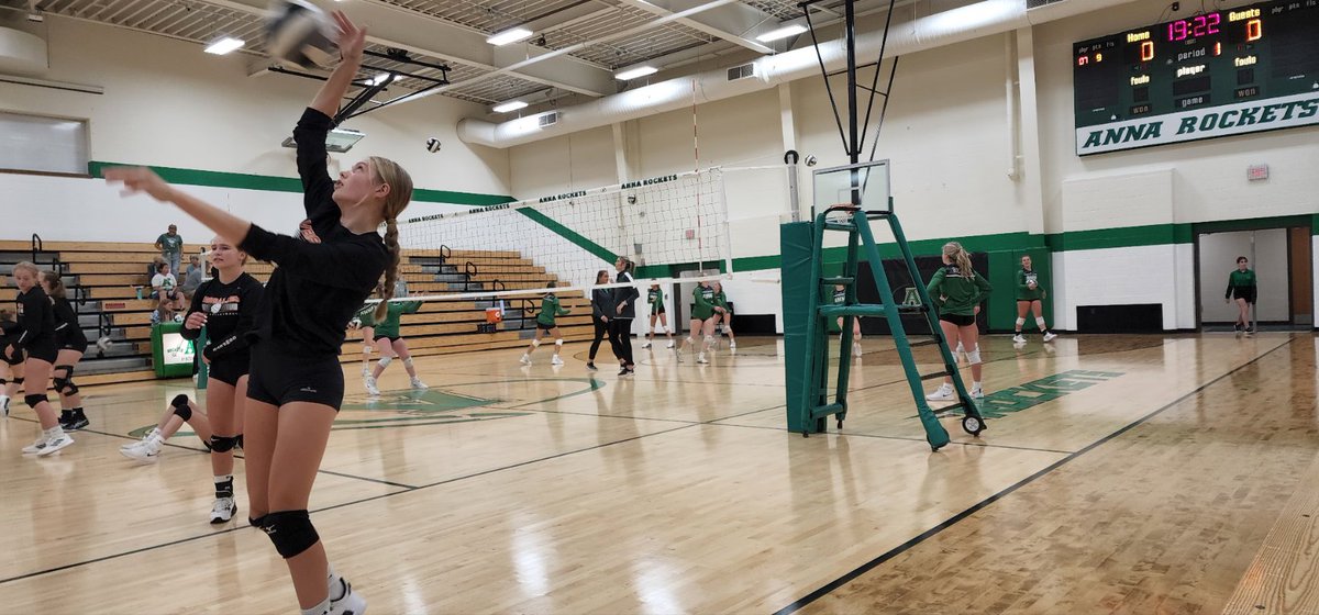 JohnCof82518816's tweet photo. It's the season volleyball 🏐 at Anna as they host Versailles Team Ohio-Coffee in the house 🏠 https://t.co/YizhmqnRtT