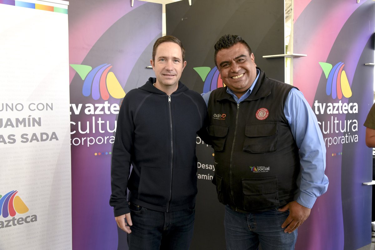 SalinasBenjamin's tweet photo. Solo en equipo hacemos la mejor televisión en México. 
Gracias a todos los compañeros de @Azteca que me acompañaron en el desayuno de hoy. https://t.co/E7878ebs99