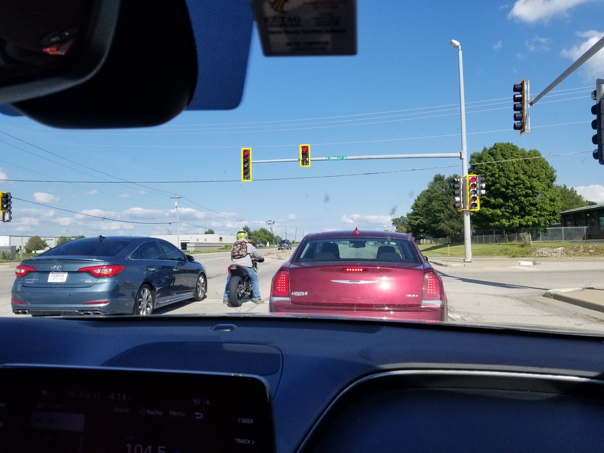 EEigenbrod's tweet photo. @wics_abc20 apparently the cops are anywhere other than Rt 10 near WLB school in Lincoln https://t.co/ELlhCU7Z7T