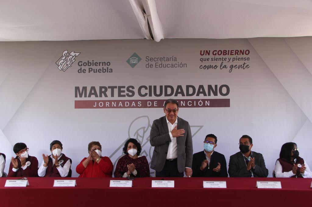 MelitonLozano's tweet photo. 🧵En el @Gob_Puebla con @MBarbosaMX la transformación en el ejercicio del poder no se detiene. Hoy en #Tepeaca en el #MartesCiudadano reafirmamos el compromiso de hacer realidad en la región los principios de justicia social de la Cuarta Transformación. https://t.co/CjJEocwGHZ
