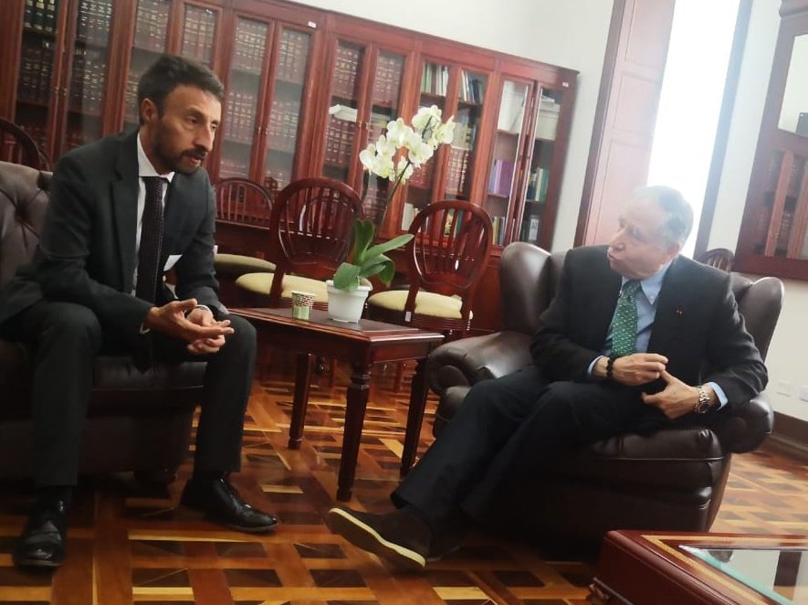 Luis Lota (@luislota_) on Twitter photo Radicamos desde <a href="/MinTransporteCo/">MinTransporte</a> y <a href="/ansvcol/">Agencia Nacional de Seguridad Vial</a> P. de Ley para que Colombia sea pionero en América Latina en adherir el #Acuerdo1958 que consiste en la exigencia de mayores estándares de seguridad para los vehículos automotores. Hoy estamos en el segundo debate en plenaria del Senado Radicamos desde <a href="/MinTransporteCo/">MinTransporte</a> y <a href="/ansvcol/">Agencia Nacional de Seguridad Vial</a> P. de Ley para que Colombia sea pionero en América Latina en adherir el #Acuerdo1958 que consiste en la exigencia de mayores estándares de seguridad para los vehículos automotores. Hoy estamos en el segundo debate en plenaria del Senado