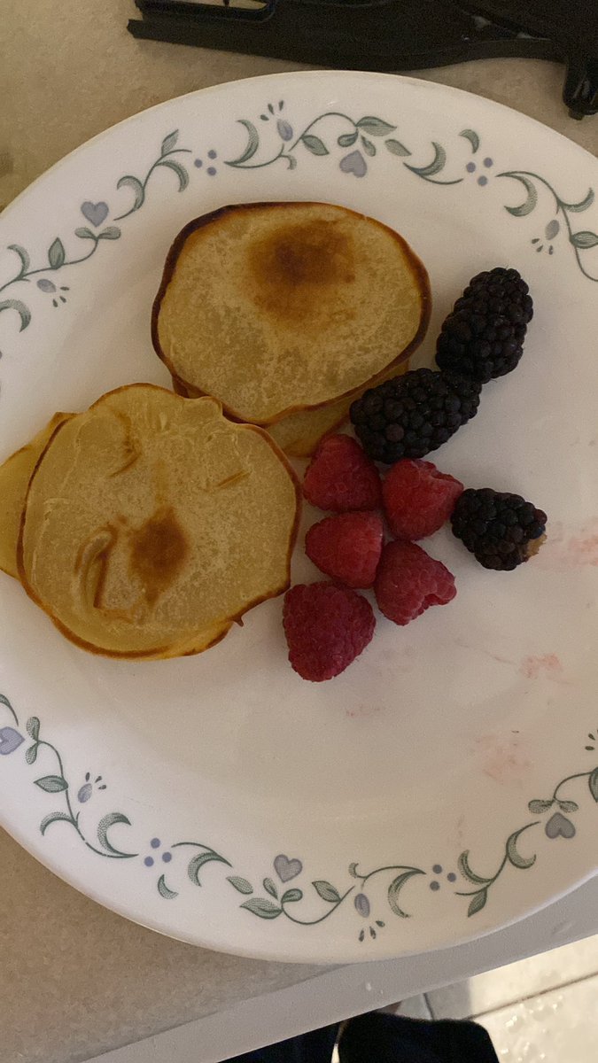 drdewdewdew's tweet photo. Breakfast https://t.co/RHQfAWWIST