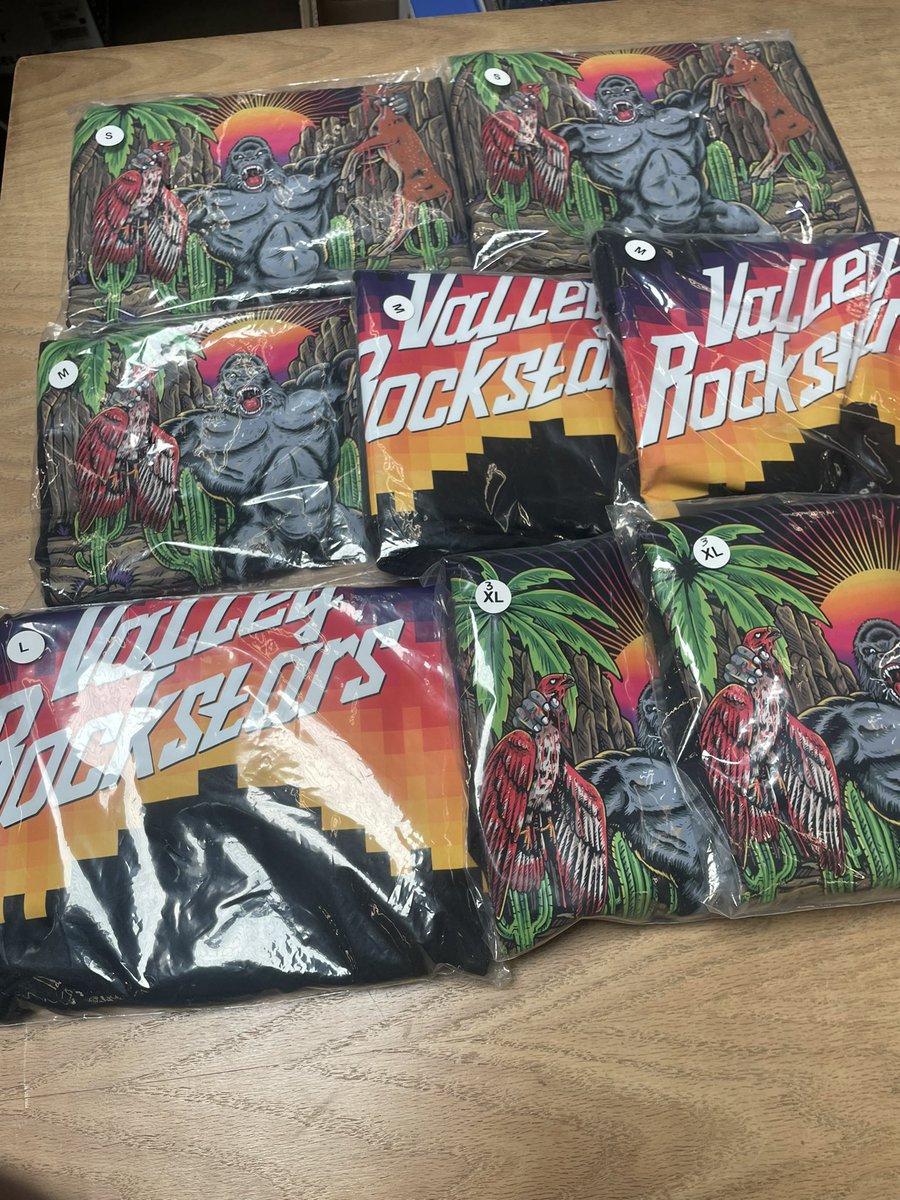 RealJtHolmes's tweet photo. GIVING AWAY THESE SHIRTS TODAY‼️ #ModernRockstars #RallyTheValley 

LIKE THIS TWEET 🔥
REPLY WHEN DONE❤️ https://t.co/OxCd5SKu7s