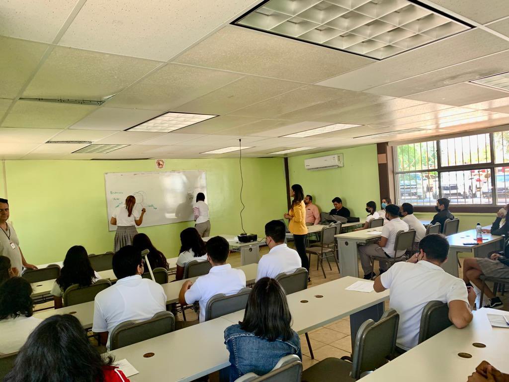 Roberto Estrella tweet media