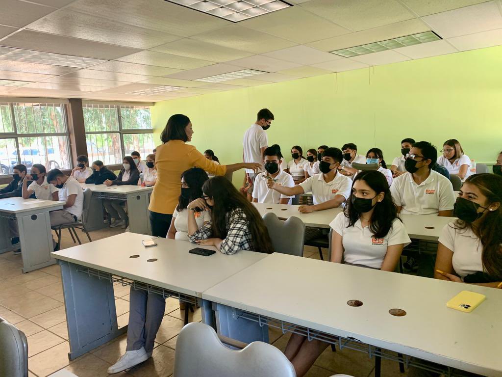 Roberto Estrella tweet media