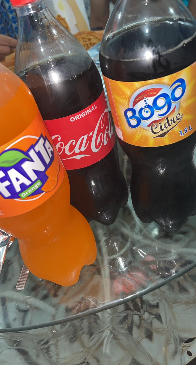 postbadmekla's tweet photo. Best combo ❤️🇹🇳 #tunisie #tunisienne #macarouna #fanta #CocaCola #bogacidre #felfel #tounes #vacance https://t.co/xKgy4lTBlk