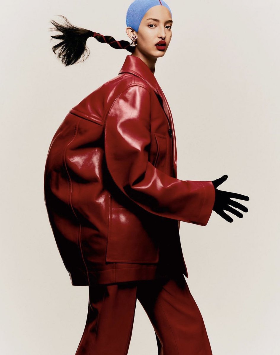 StreetFashion01's tweet photo. Bottega Veneta featured in VOGUE! (2022) https://t.co/S3itYsgMFV